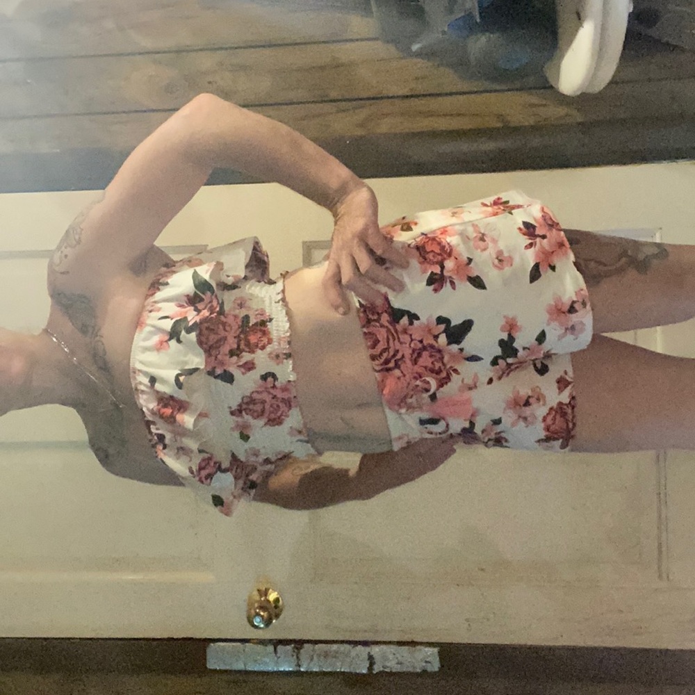 Two piece floral crop top and shorts